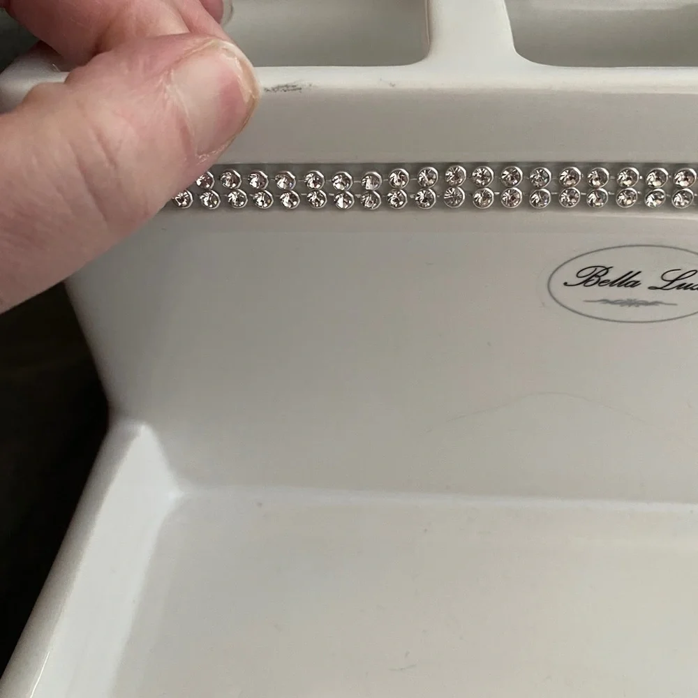 Bella lux bathroom organizer
